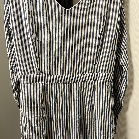 AE viscose jumper NWT - Picture 2 of 5